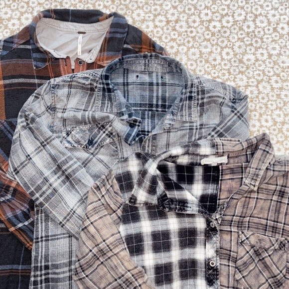 Neutral Flannel Bundle of 3 Sizes S/M (Free People, Gilded Intent, RVCA) - Picture 2 of 4